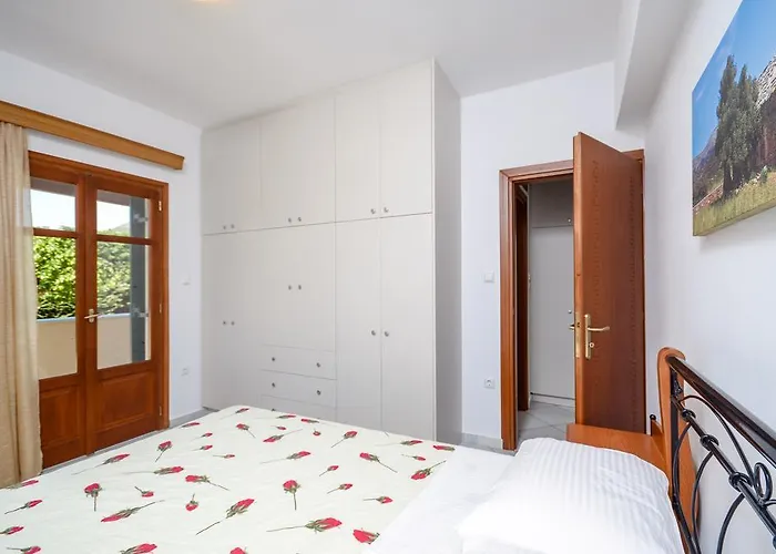 Naxos * Kato Sangrion