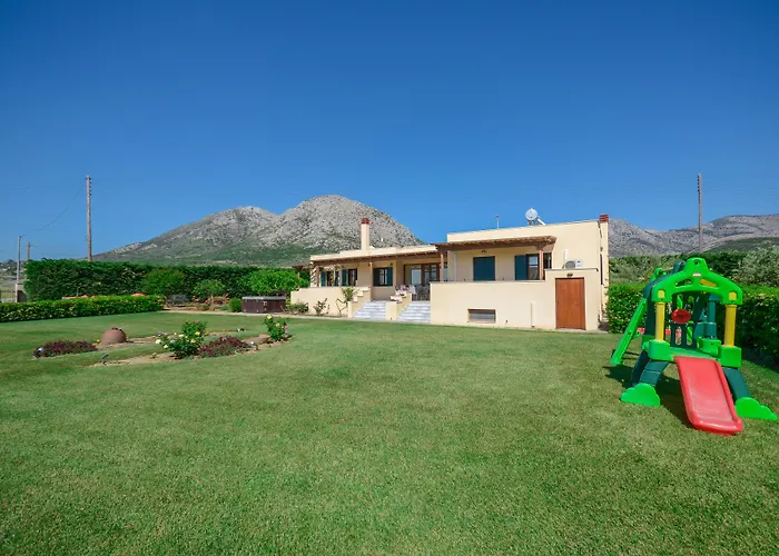 Naxos Дом отдыха *